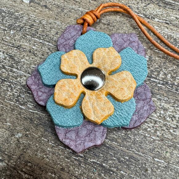 Leather Charm Flower Bag Charm Genuine Leather Purse Keychain NEW FAST SHIP - Picture 5 of 5